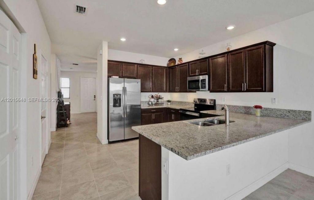 3460 W 103rd Ter, Hialeah, FL 33018 Photo