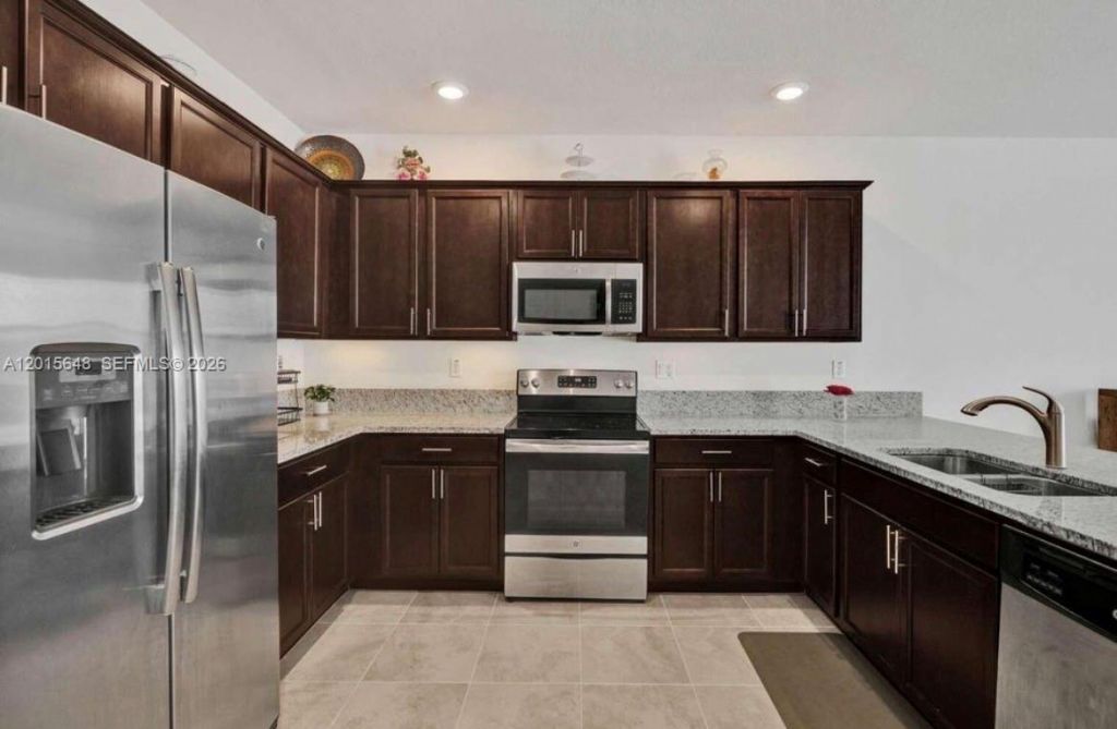 3460 W 103rd Ter, Hialeah, FL 33018 Photo