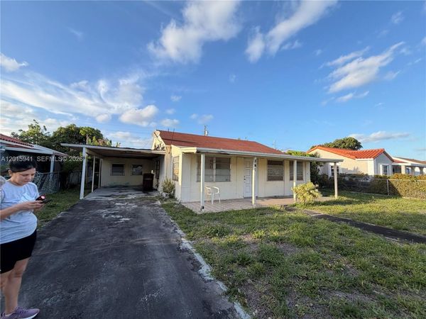 841 NE 4th Pl , Hialeah, FL 33010