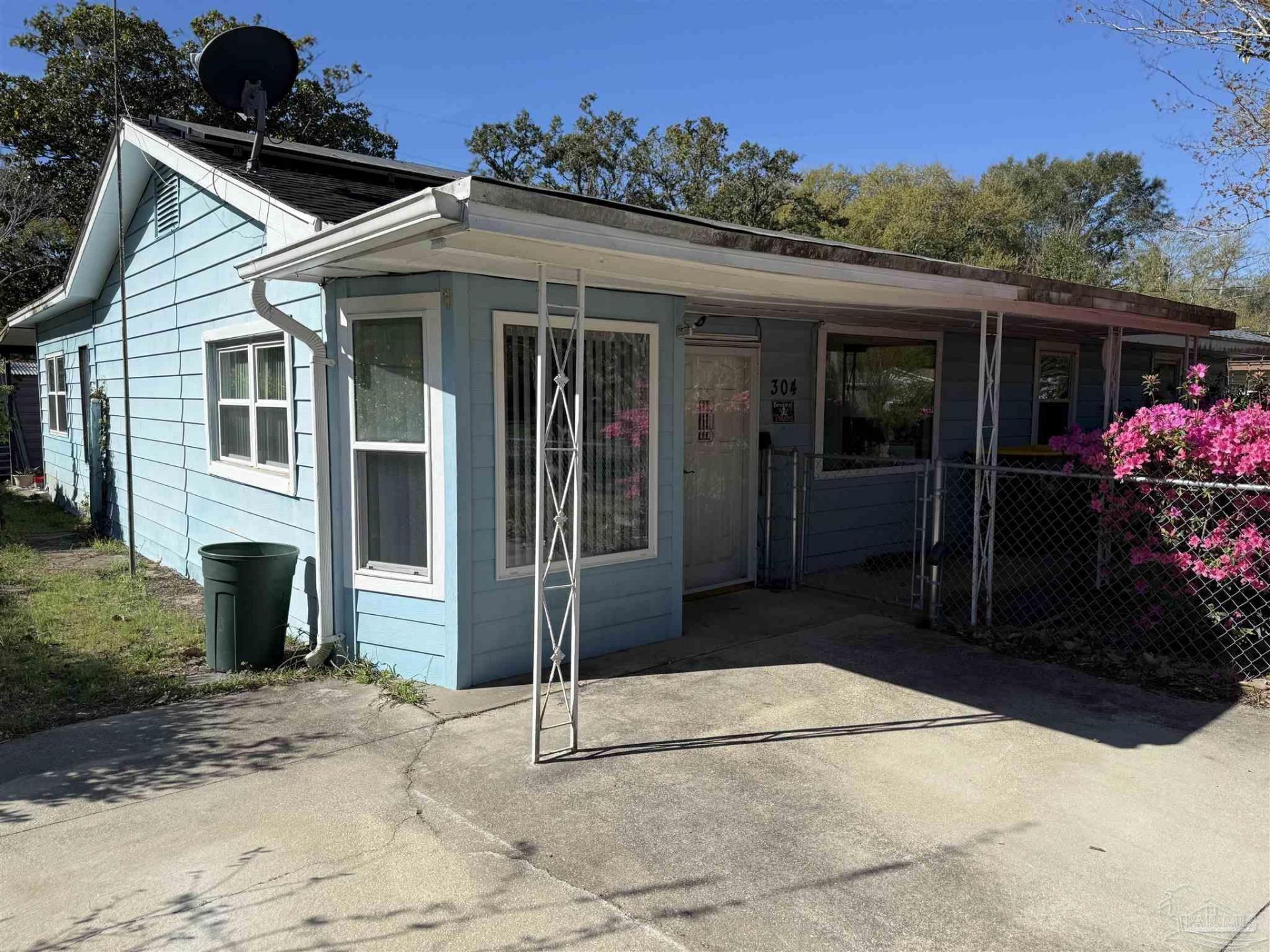 304 NW Oakland Cir, Fort Walton Beach, FL 32548 Main Photo