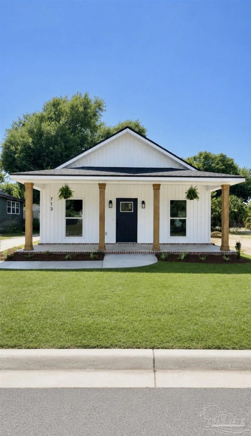 713 N F St, Pensacola, FL 32501 Main Photo