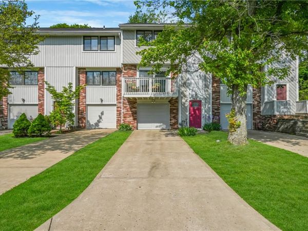 1004 Ryeland Ct, Bridgeville, PA 15017