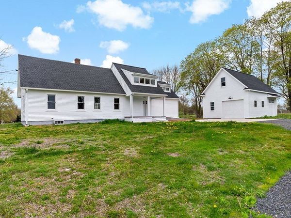 539 Maple Ave, Swansea, MA 02777