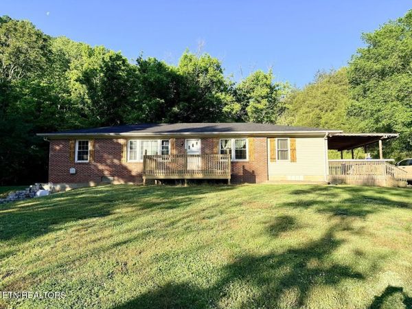 2625 Wartrace Hwy, Whitleyville, TN 38588