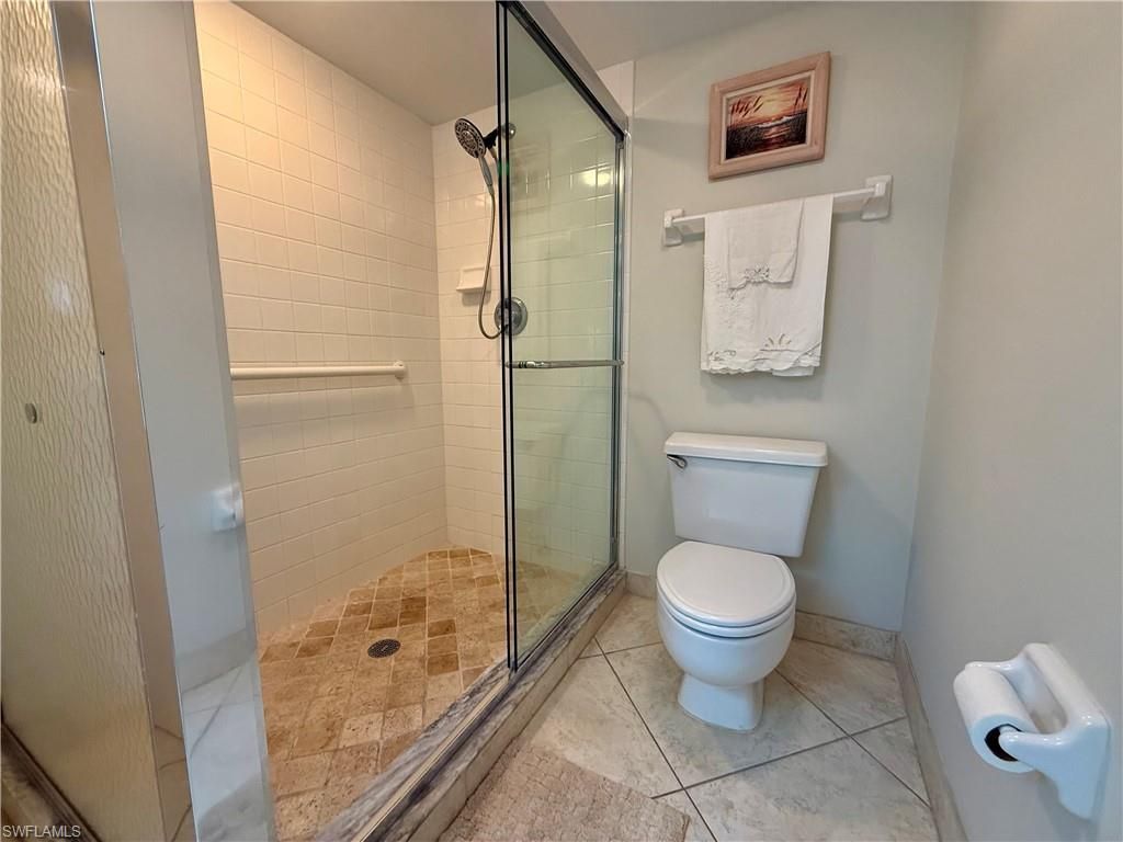 11118 Gulf Shore Dr, Unit A204, Naples, FL 34108 Photo