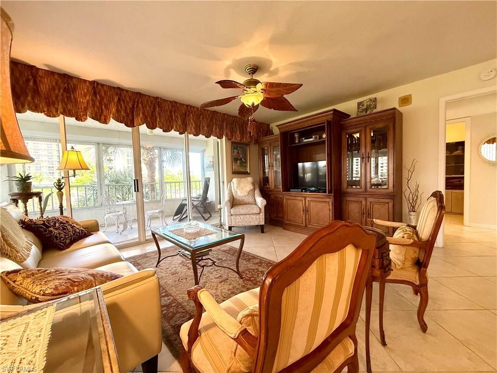 11118 Gulf Shore Dr, Unit A204, Naples, FL 34108 Photo