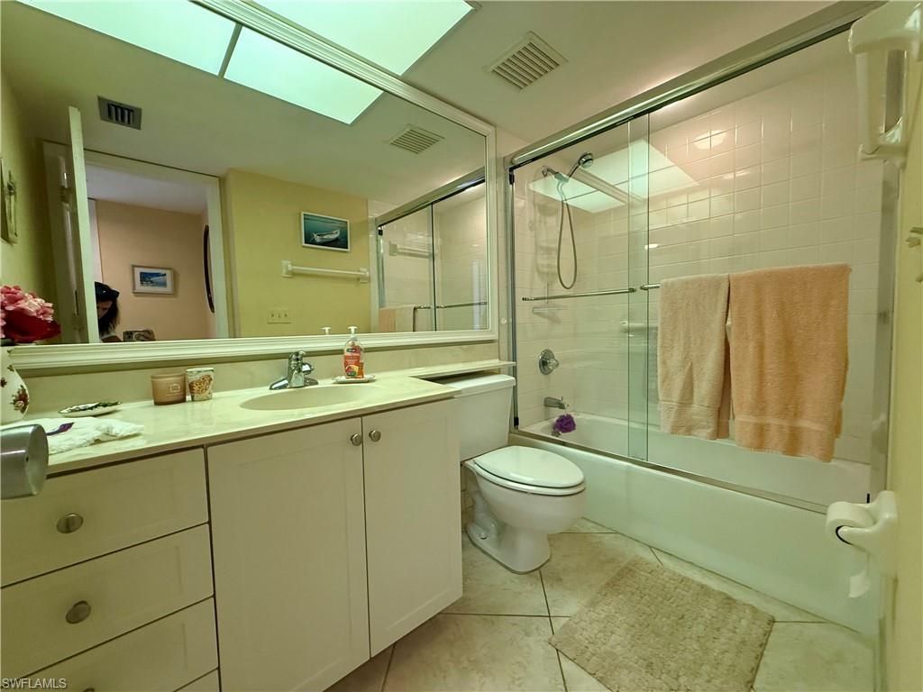 11118 Gulf Shore Dr, Unit A204, Naples, FL 34108 Photo