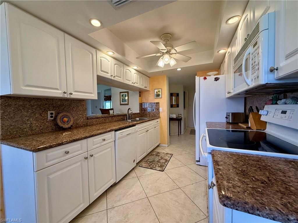 11118 Gulf Shore Dr, Unit A204, Naples, FL 34108 Photo