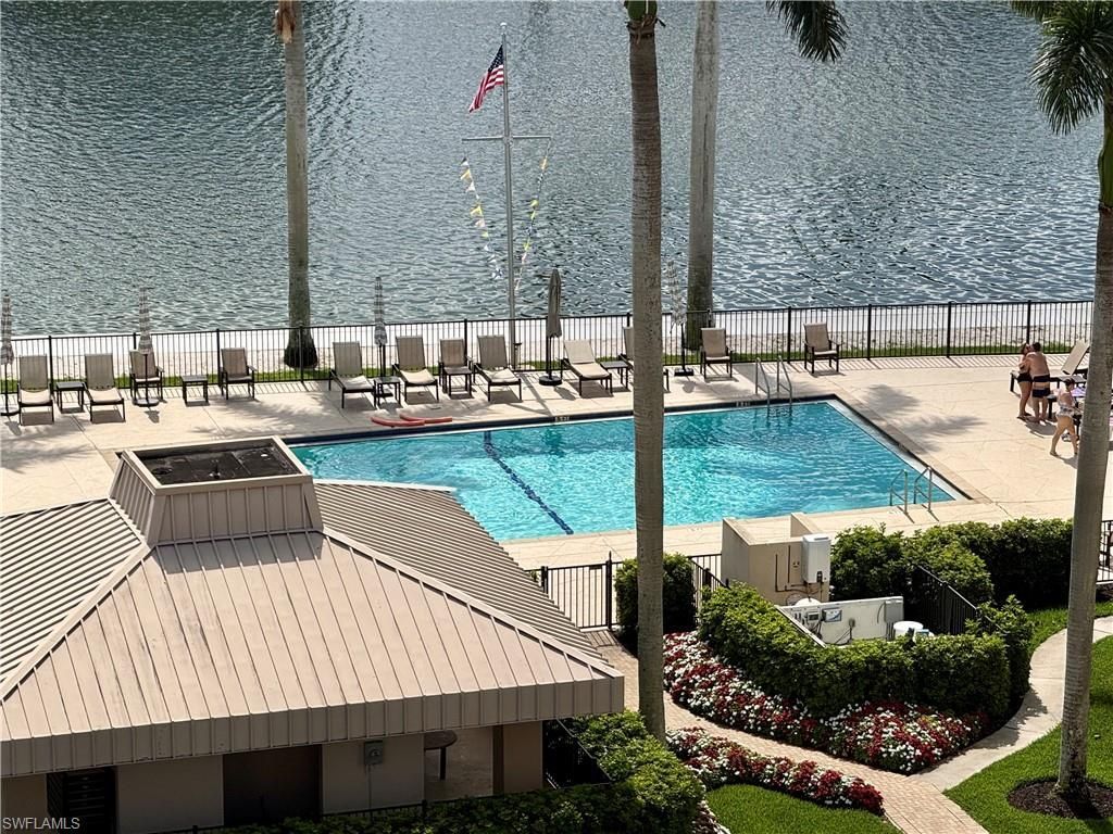 11118 Gulf Shore Dr, Unit A204, Naples, FL 34108 Photo