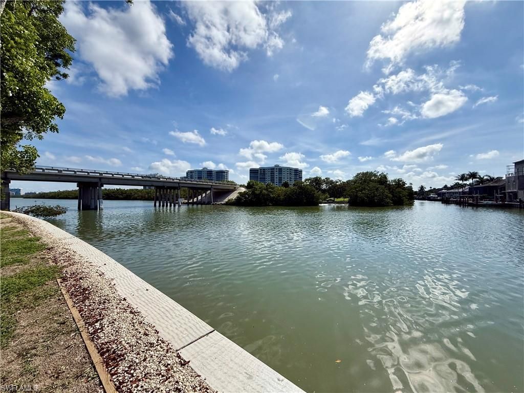 11118 Gulf Shore Dr, Unit A204, Naples, FL 34108 Photo