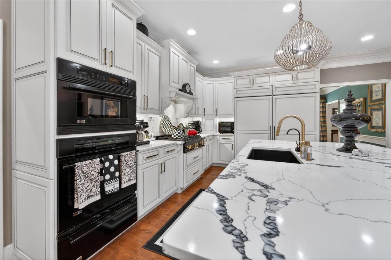 16203 Avila Boulevard, Tampa, FL 33613 Photo