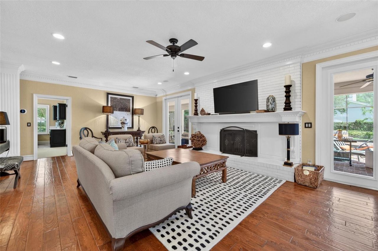 16203 Avila Boulevard, Tampa, FL 33613 Photo