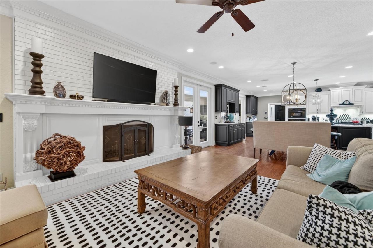 16203 Avila Boulevard, Tampa, FL 33613 Photo