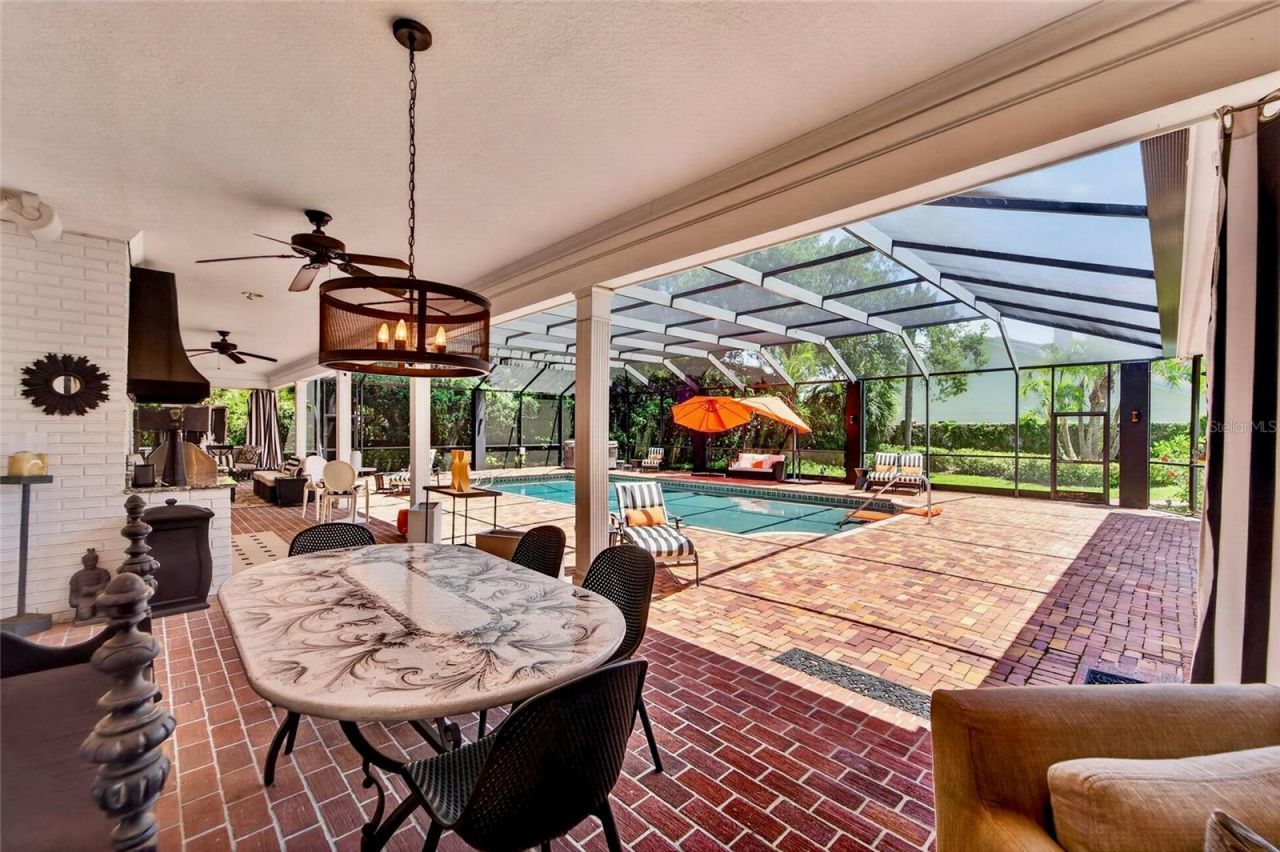 16203 Avila Boulevard, Tampa, FL 33613 Photo