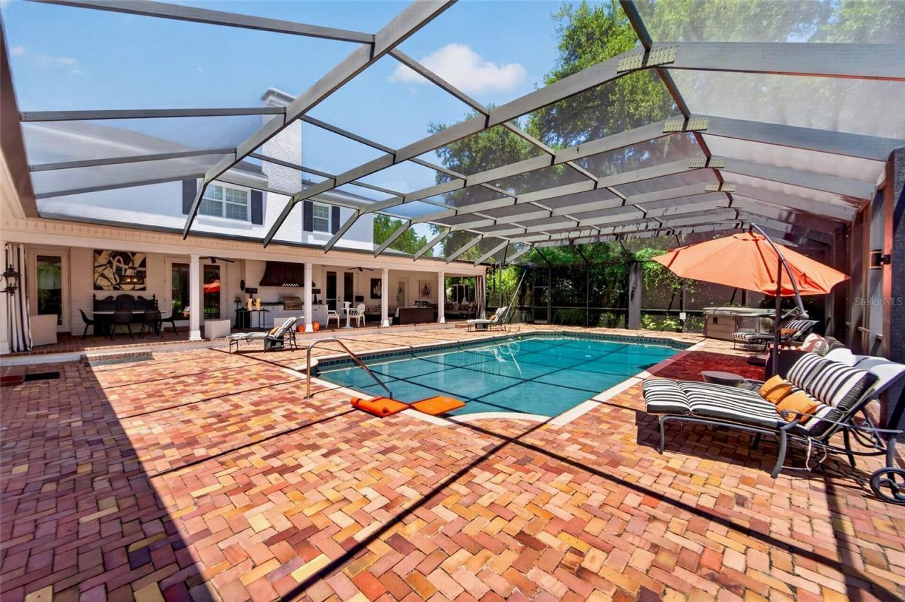 16203 Avila Boulevard, Tampa, FL 33613 Photo