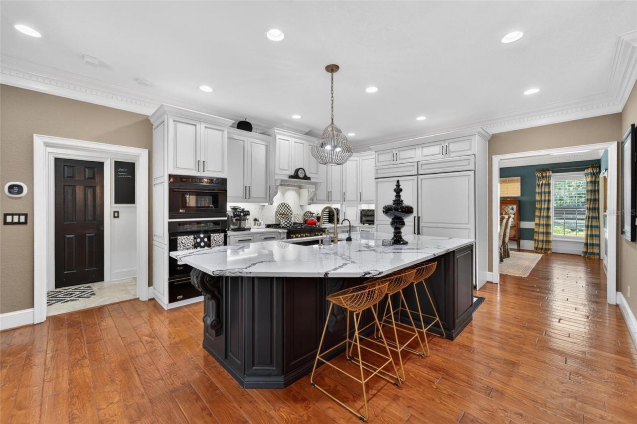 16203 Avila Boulevard, Tampa, FL 33613 Photo