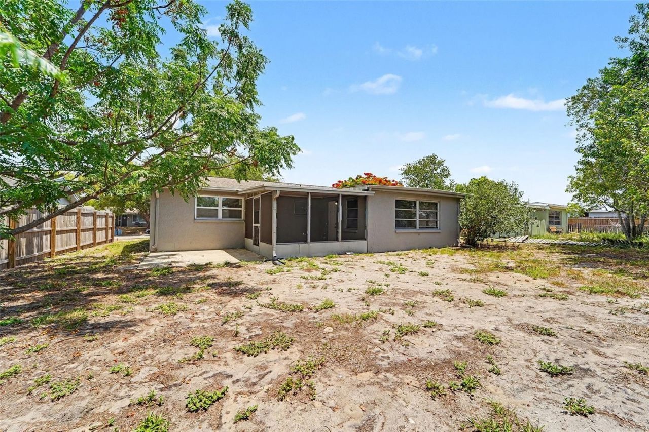 10815 Leeds Road , Port Richey, FL 34668 Photo