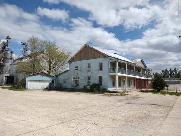 100 N State Street, POPLAR GROVE, IL 61065