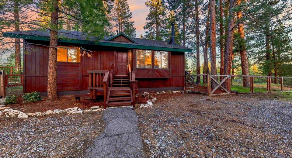 10260 Laburnham Circle, Truckee, CA 96161 Photo