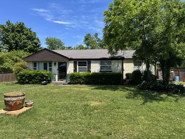 4946 Hopedale Dr, Nashville, TN 37211