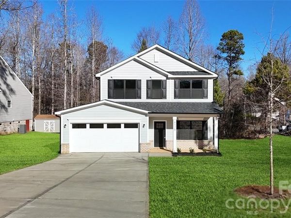 443 Dawn Circle , Charlotte, NC 28213