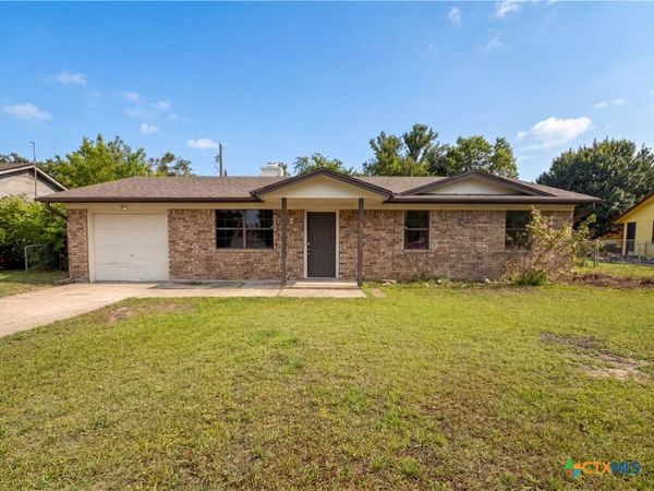 912 Hackberry Street , Copperas Cove, TX 76522