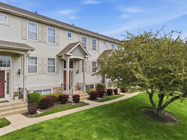 2865 N Augusta Drive , Wadsworth, IL 60083