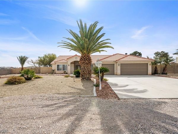 8605 W COUGAR Avenue , Las Vegas, NV 89148