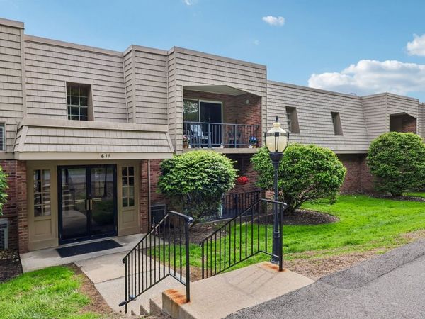 611 Calais Drive, Unit 4204, Pittsburgh, PA 15237