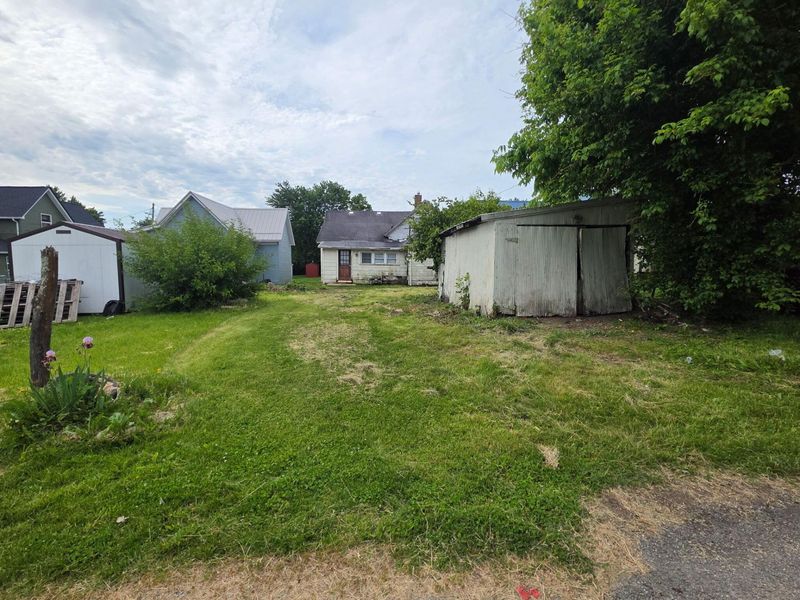637 Pine Street , Greenfield, OH 45123 Photo 4