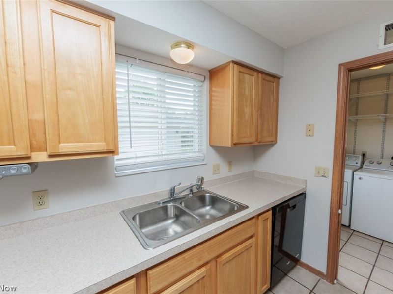 671 Tioga Trail, Willoughby, OH 44094 Photo 14