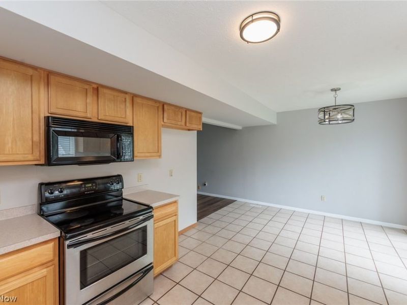 671 Tioga Trail, Willoughby, OH 44094 Photo 15
