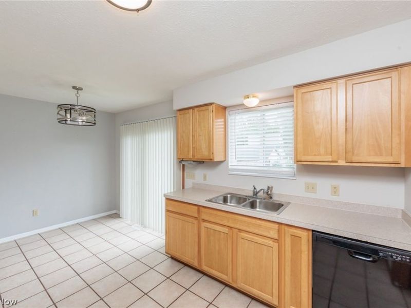 671 Tioga Trail, Willoughby, OH 44094 Photo 16