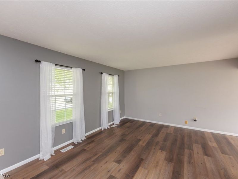 671 Tioga Trail, Willoughby, OH 44094 Photo 4