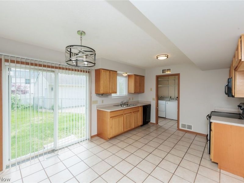 671 Tioga Trail, Willoughby, OH 44094 Photo 9
