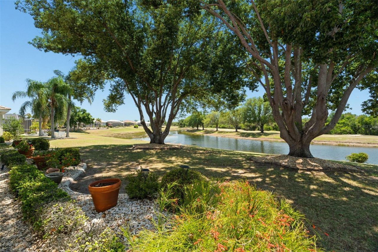 1134 Signature Drive, Sun City Center, FL 33573 Photo