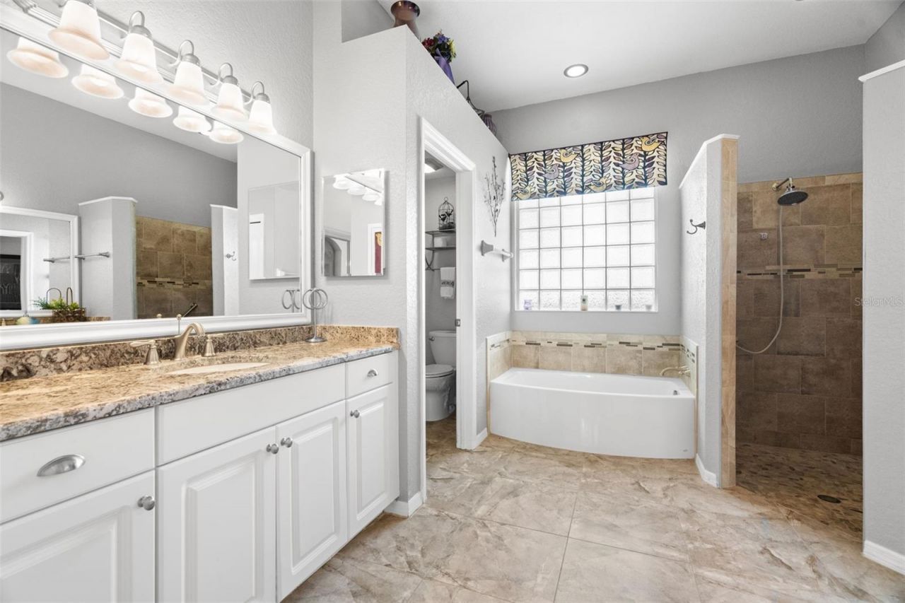 1134 Signature Drive, Sun City Center, FL 33573 Photo