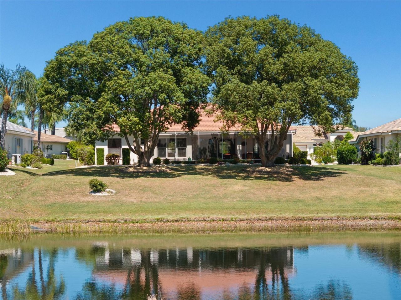 1134 Signature Drive, Sun City Center, FL 33573 Photo