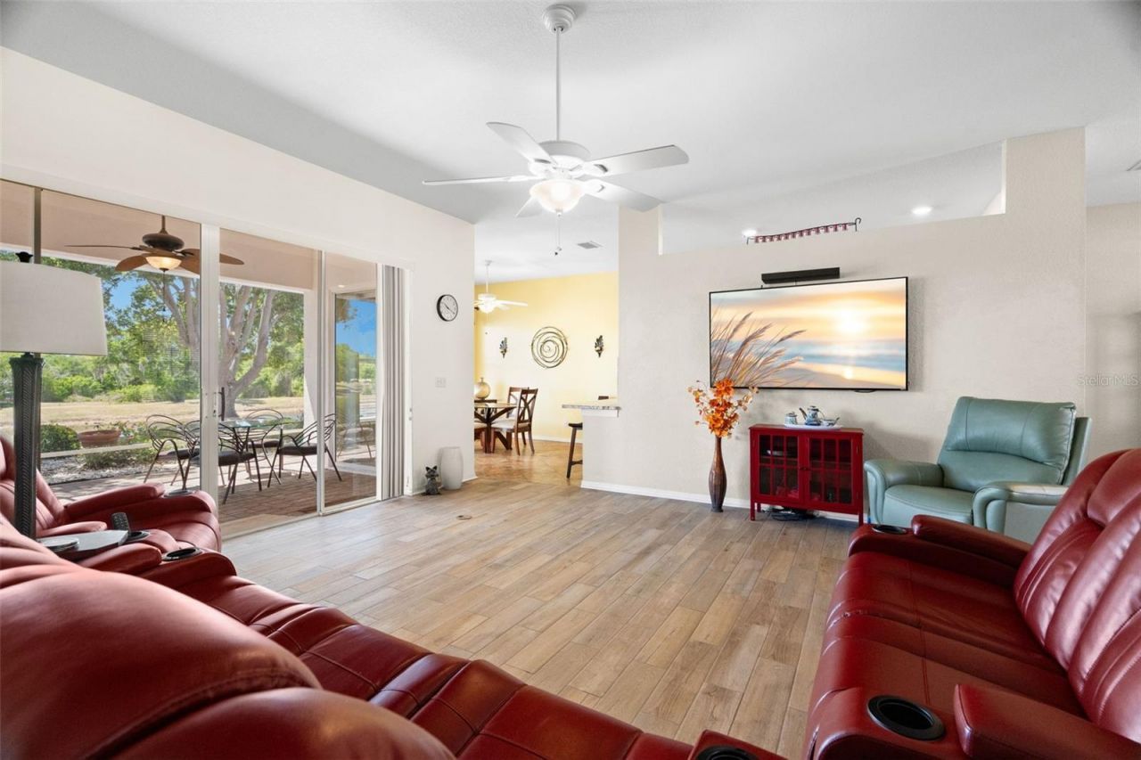 1134 Signature Drive, Sun City Center, FL 33573 Photo
