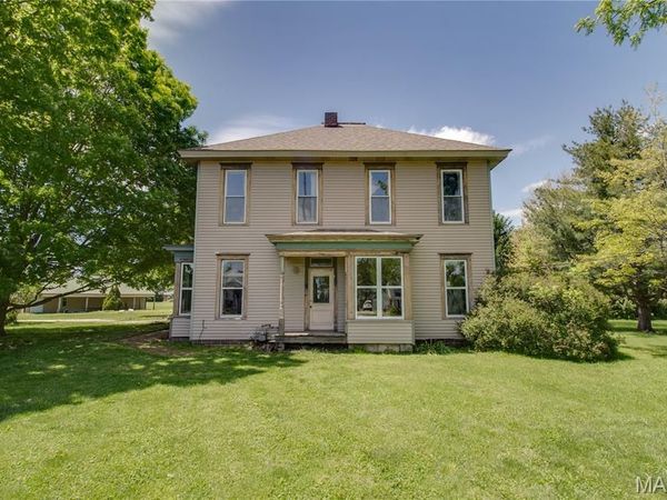 115 N Main Street, Modesto, IL 62667