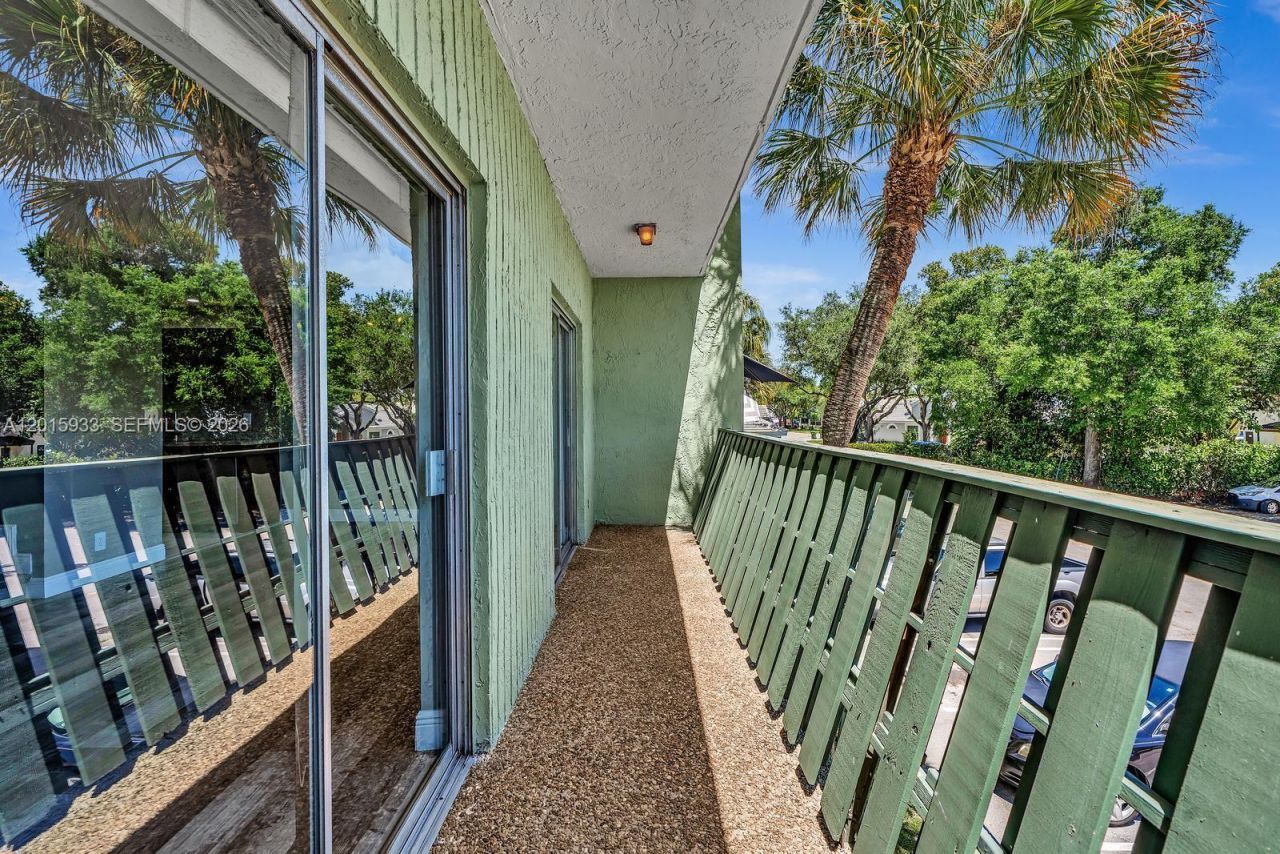 8911 NW 28th Dr , Unit 32B, Coral Springs, FL 33065 Photo