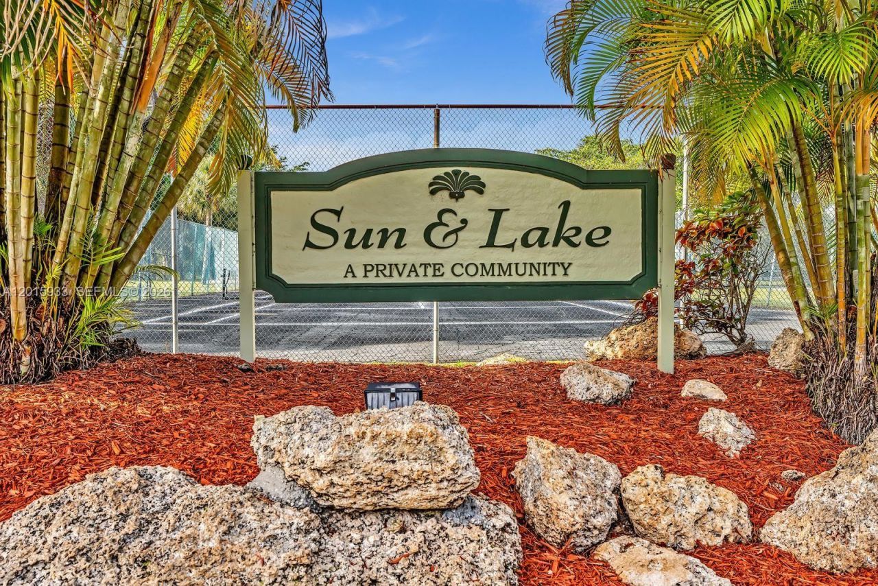 8911 NW 28th Dr , Unit 32B, Coral Springs, FL 33065 Photo