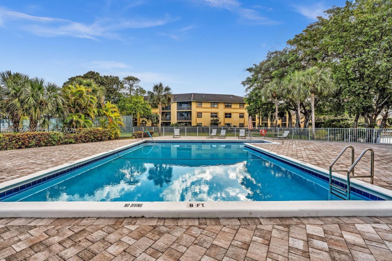 8911 NW 28th Dr , Unit 32B, Coral Springs, FL 33065 Photo