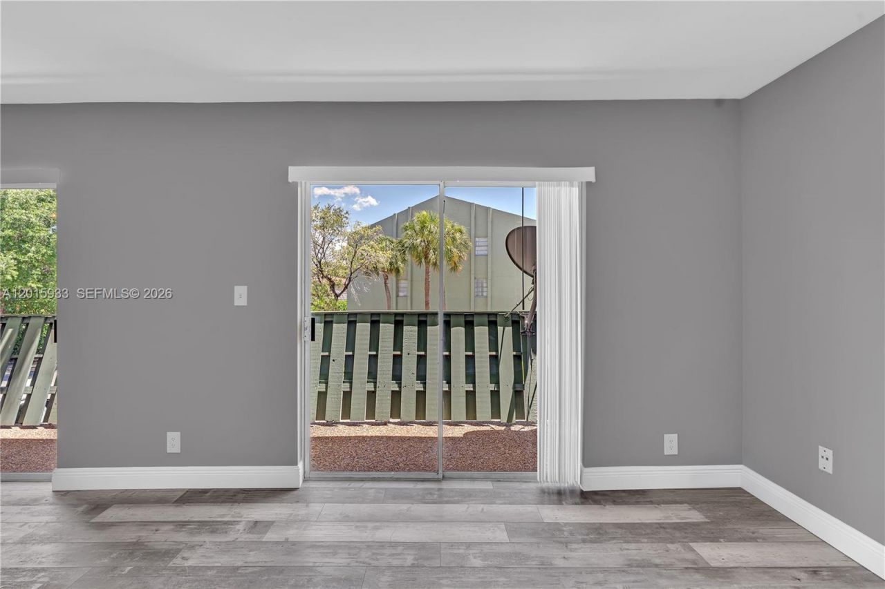 8911 NW 28th Dr , Unit 32B, Coral Springs, FL 33065 Photo