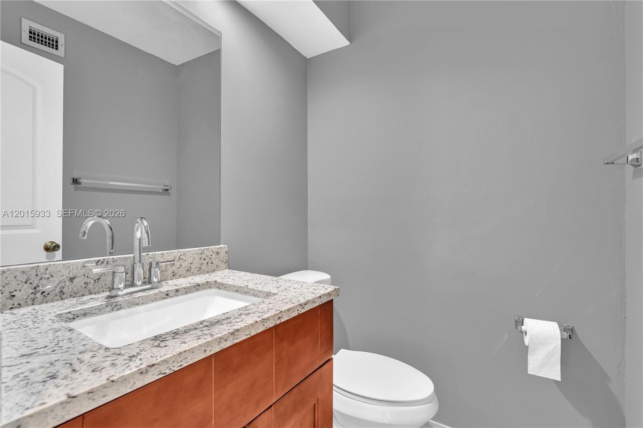 8911 NW 28th Dr , Unit 32B, Coral Springs, FL 33065 Photo