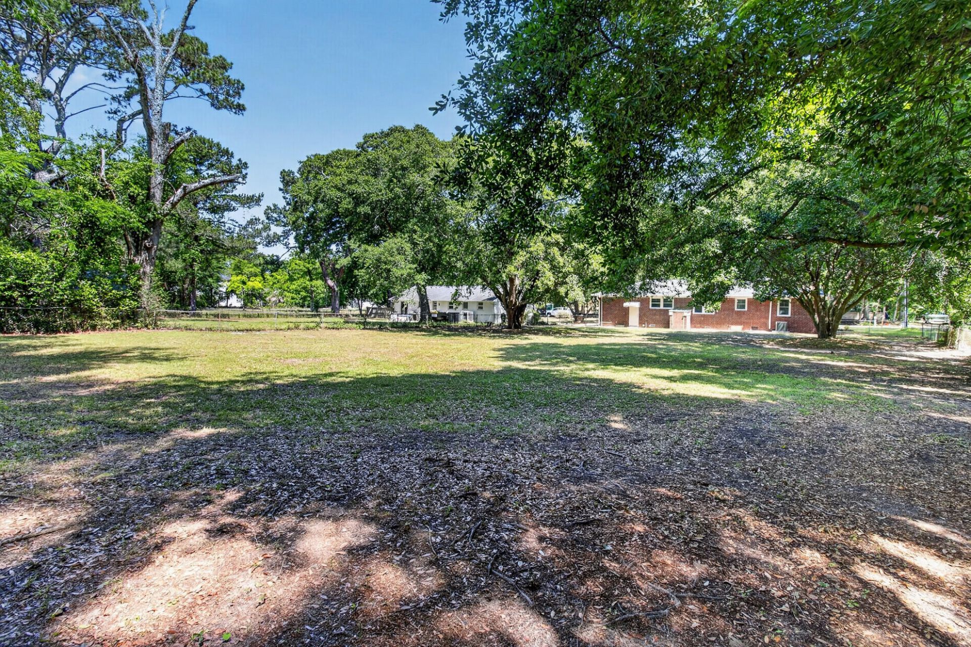 211 6th Avenue Photo 17