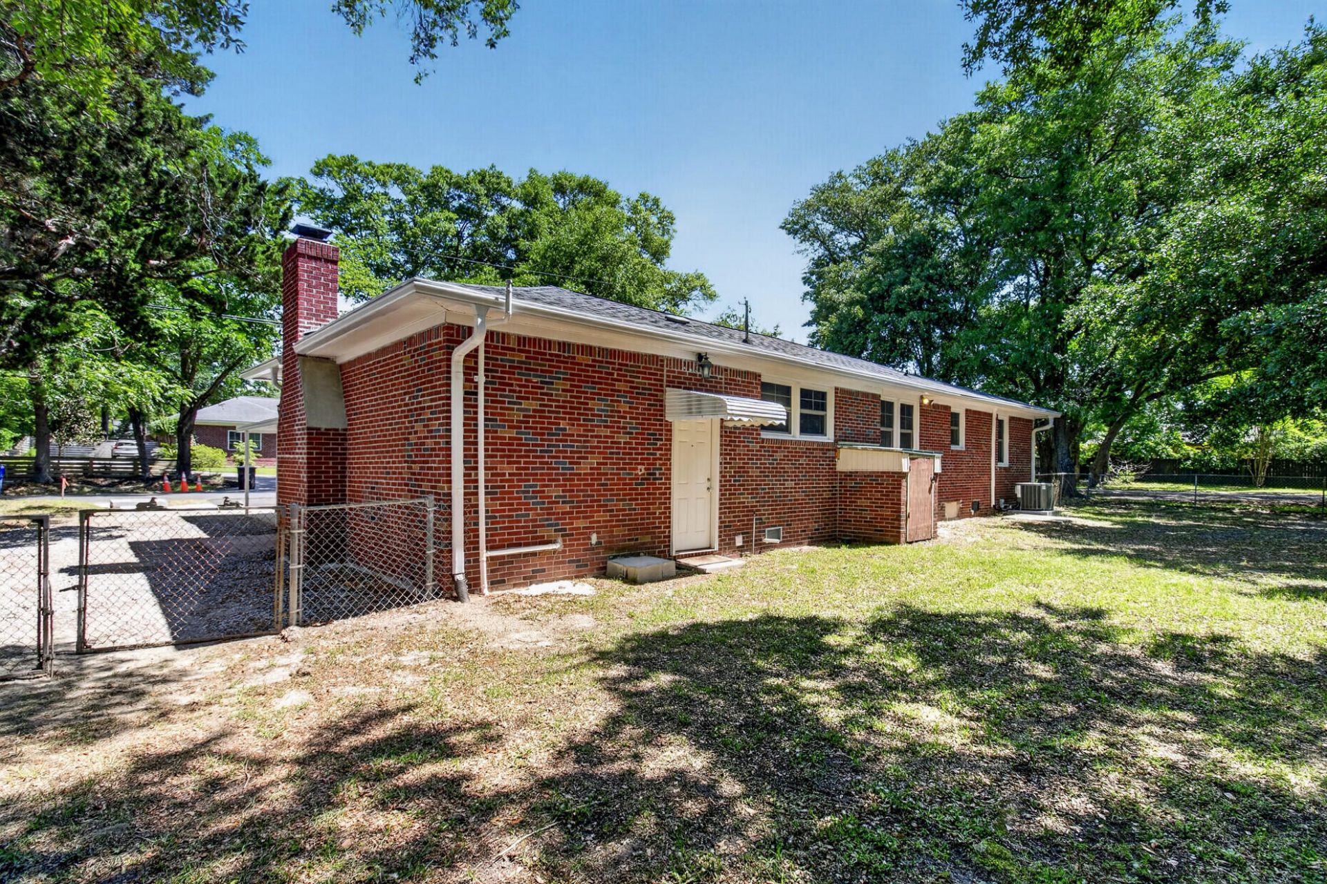 211 6th Avenue Photo 18