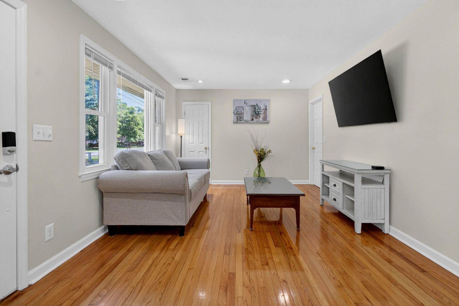 211 6th Avenue Photo 22