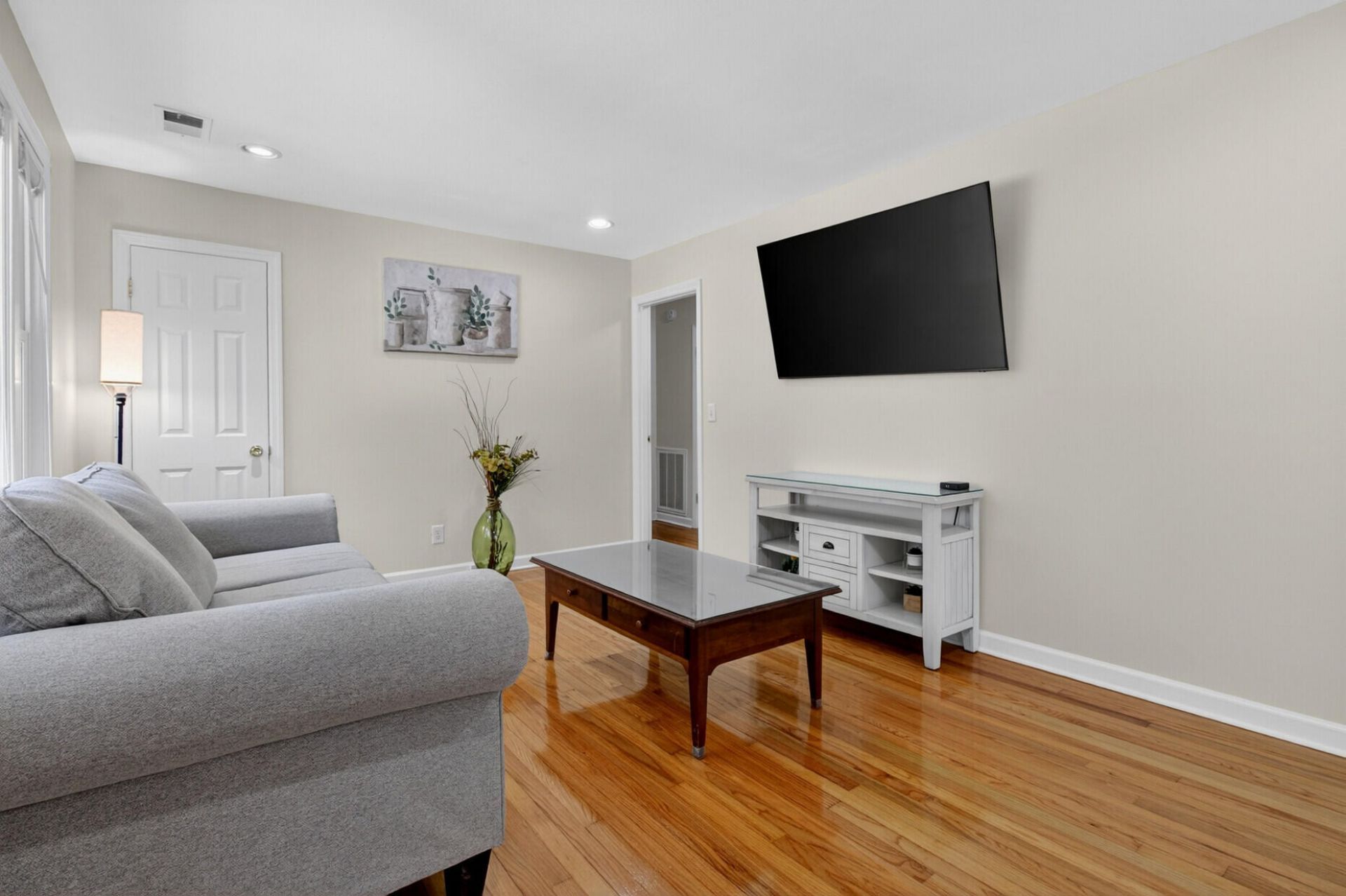 211 6th Avenue Photo 23