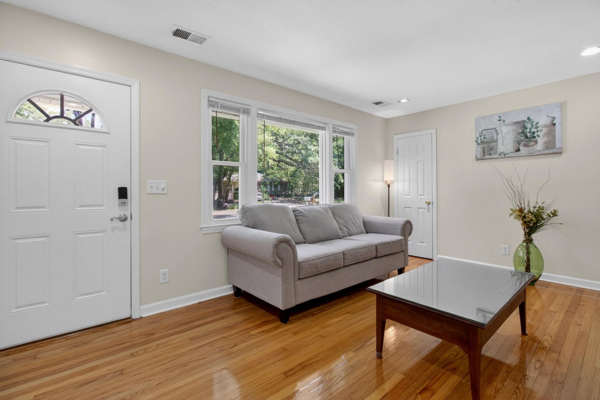 211 6th Avenue Photo 26